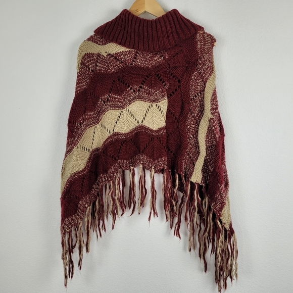 Vintage chunky knit fringe pancho - Picture 4 of 5